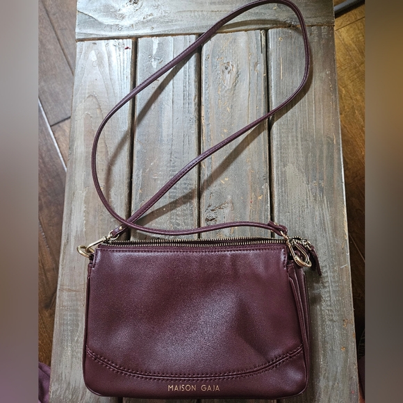maison gaja Handbags - Maison Gaja Elegant Burgundy Crossbody Bag